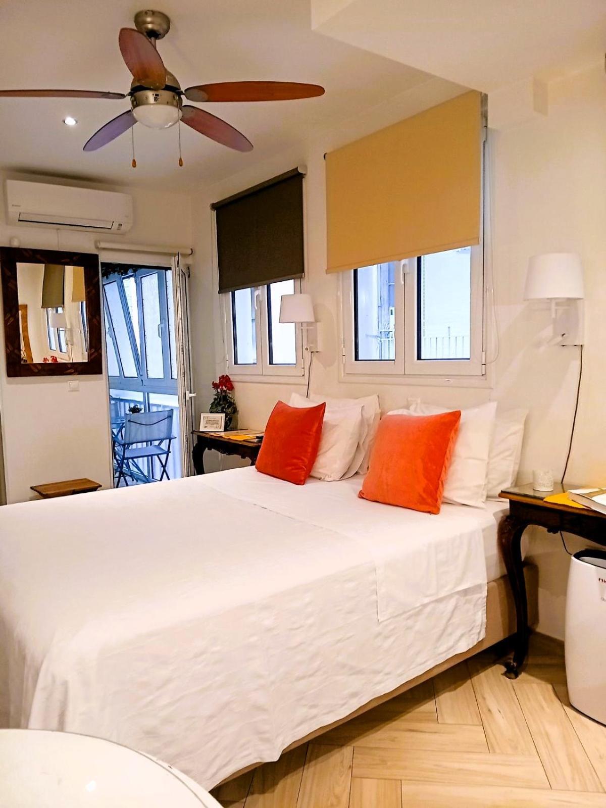 Rastoni Athens Suites Near Acropolis Екстериор снимка