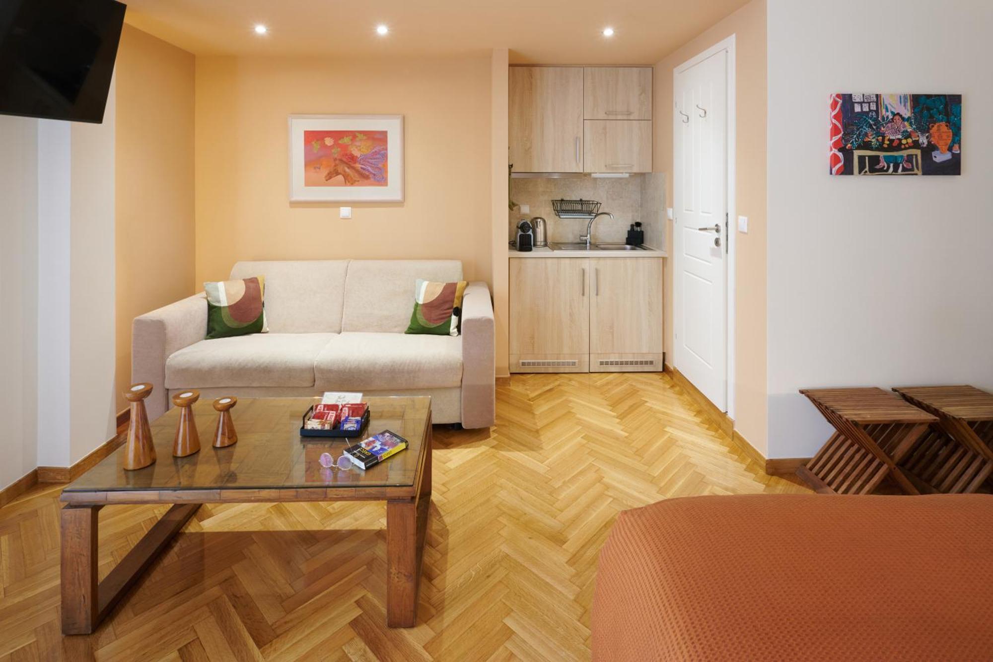 Rastoni Athens Suites Near Acropolis Екстериор снимка