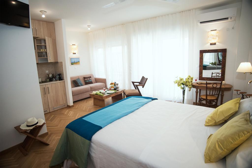 Rastoni Athens Suites Near Acropolis Екстериор снимка