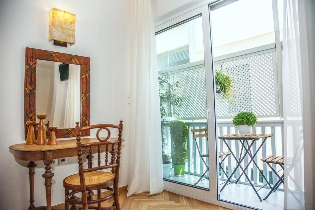 Rastoni Athens Suites Near Acropolis Екстериор снимка