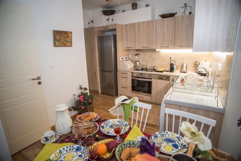 Rastoni Athens Suites Near Acropolis Екстериор снимка