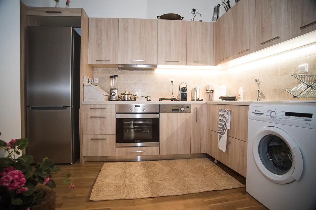 Rastoni Athens Suites Near Acropolis Екстериор снимка
