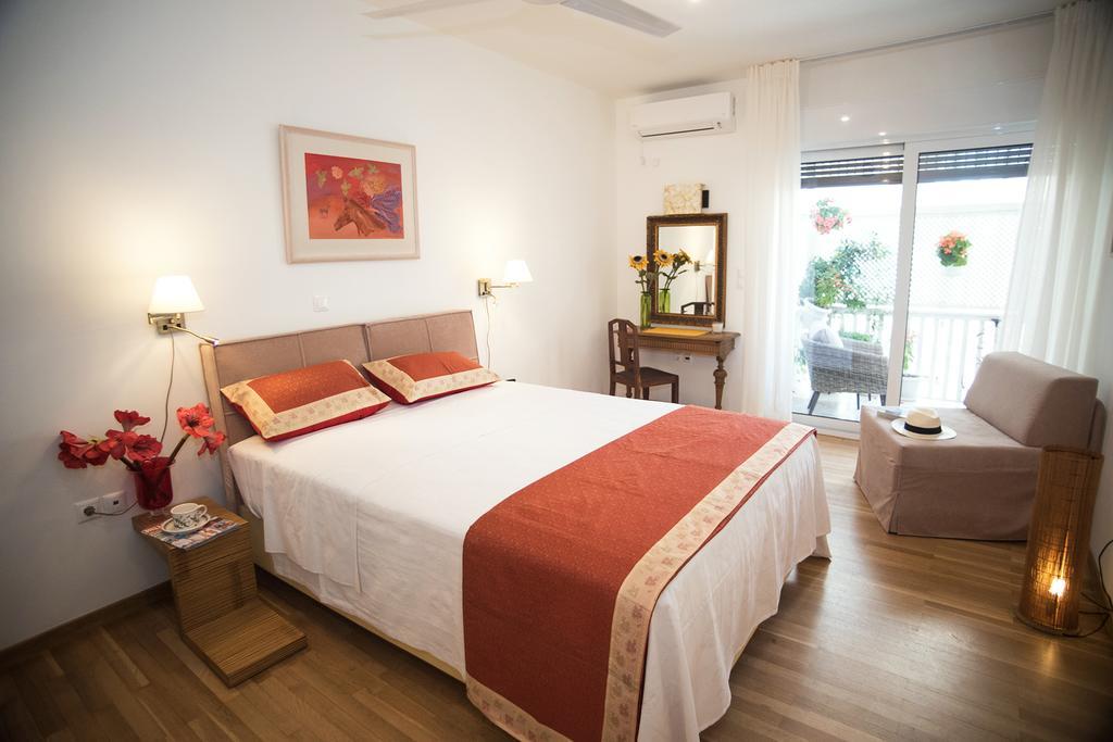 Rastoni Athens Suites Near Acropolis Екстериор снимка