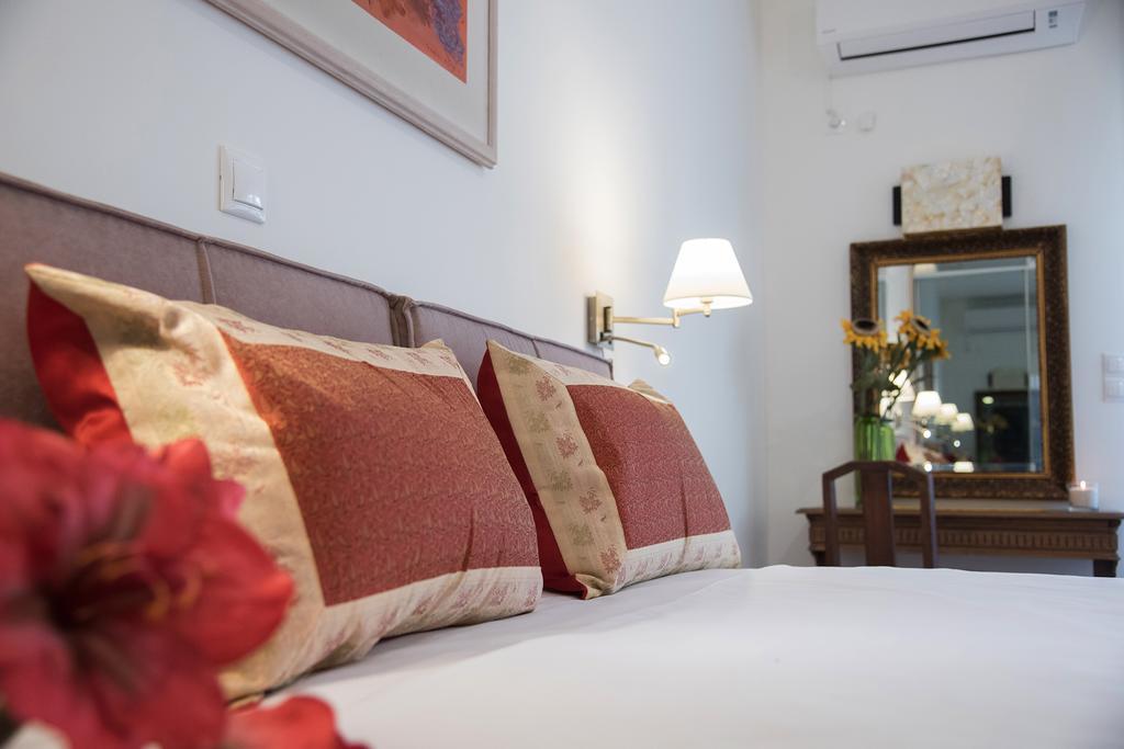 Rastoni Athens Suites Near Acropolis Екстериор снимка